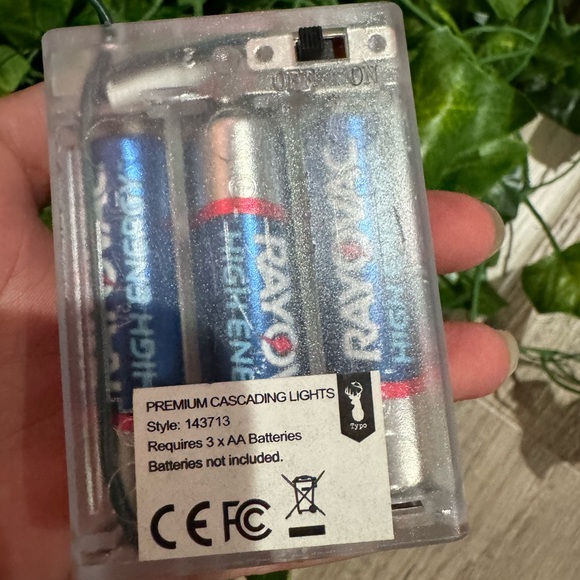 Cascading Ivy Lights String - Picture 7 of 7